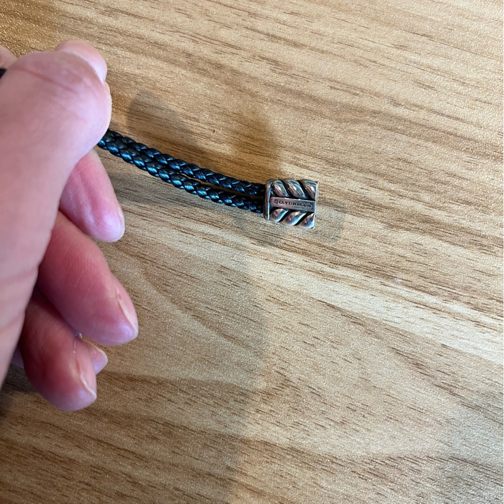 David Yurman Black and Silver Cross Bracelet - Picture 4 of 5